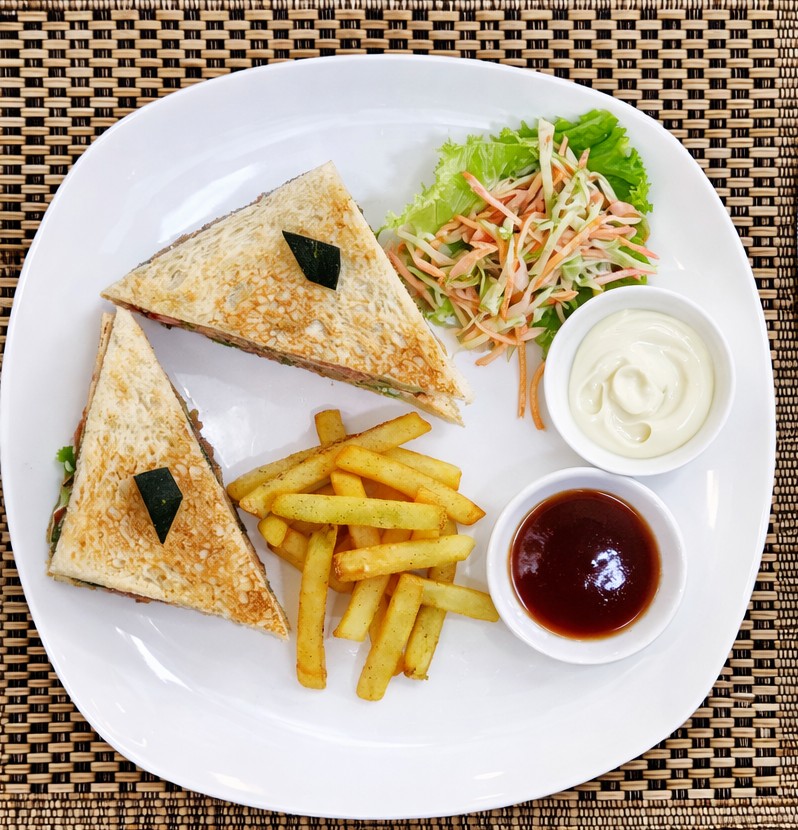 tuna sandwich
